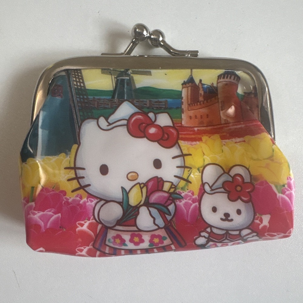 Adorable Hello Kitty Cartoon Coin Purse -Mini with Kiss-Lock Closure Dutch Scene